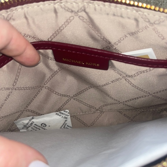 Michael Michael Kors NWT Jet Set Signature Jacquard Large Zip Pouch - Dark Berry - Picture 5 of 7